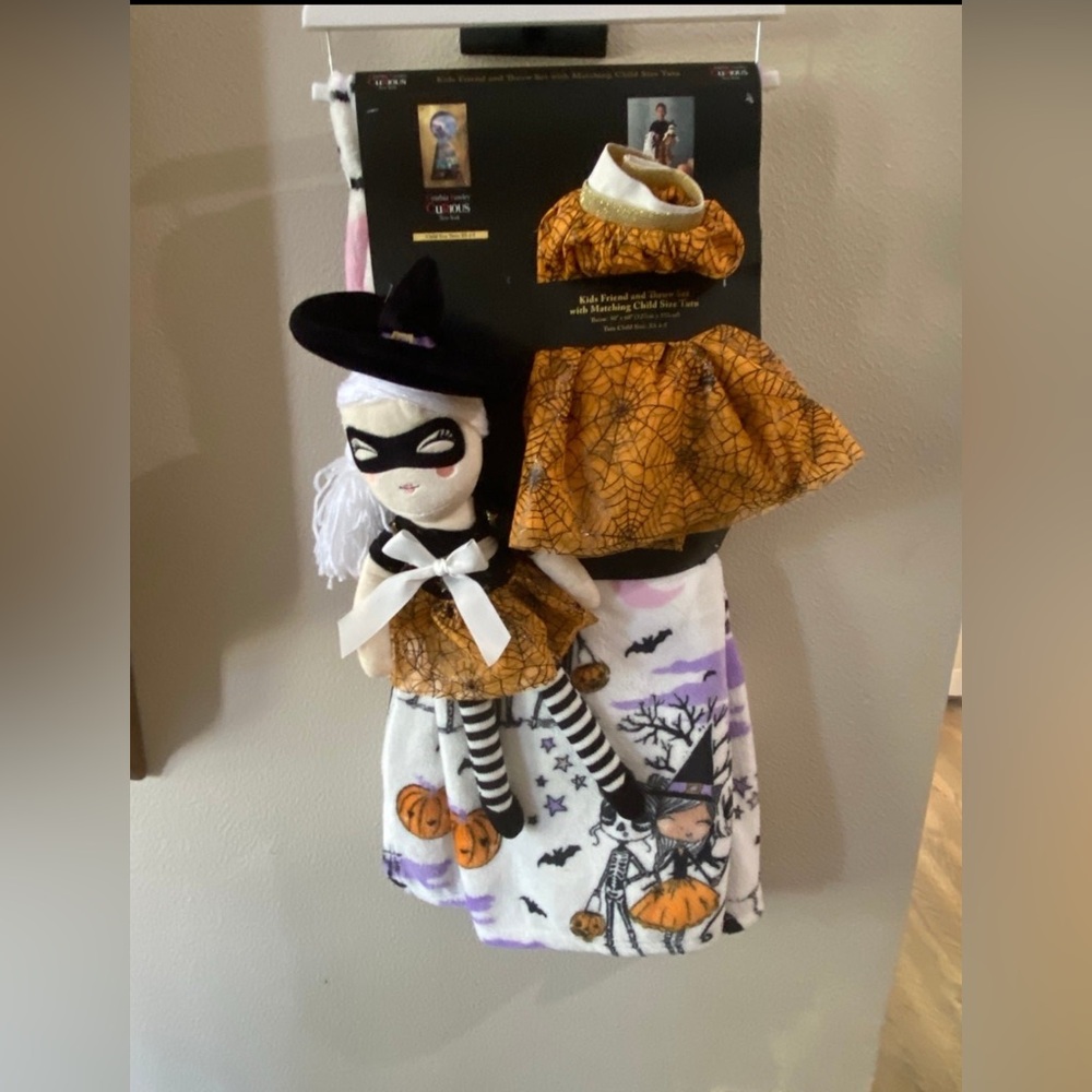 Cynthia Rowley Halloween- Girls TUTU, stuffed masked witch & Plush Blanket Set